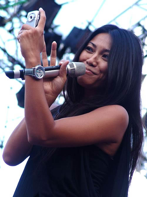 Anggun at Festivalbar 2005 in Verona (13/09/2005)